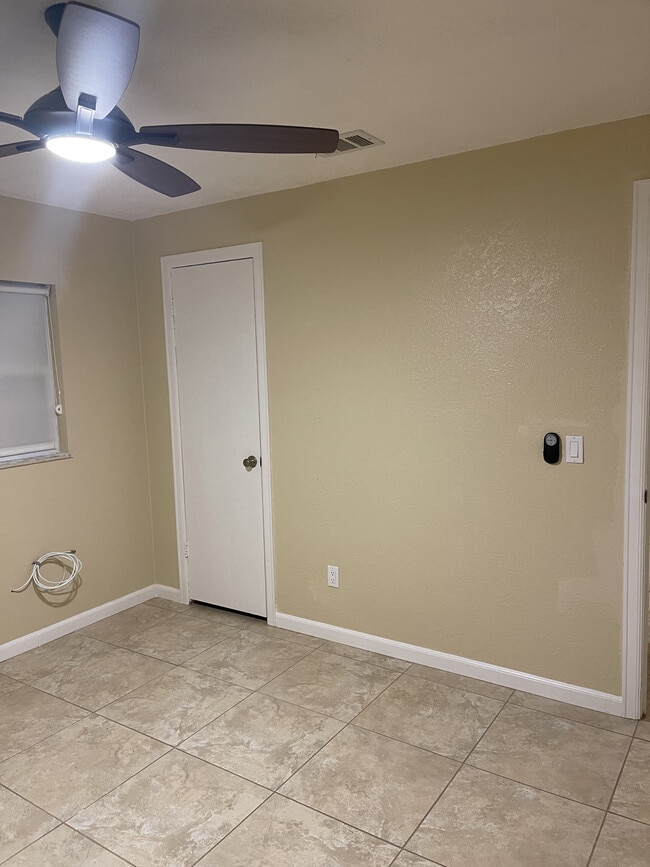 3211 Jersey Ct in Fort Pierce, FL - Foto de edificio - Building Photo