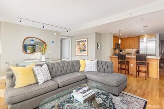 330 Mission Bay Boulevard North in San Francisco, CA - Foto de edificio - Building Photo