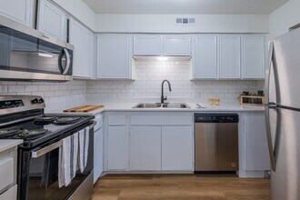 Isabella at Norman Apartments in Norman, OK - Foto de edificio - Interior Photo