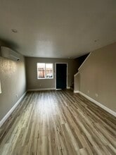 436 E Center St in Manteca, CA - Building Photo - Building Photo
