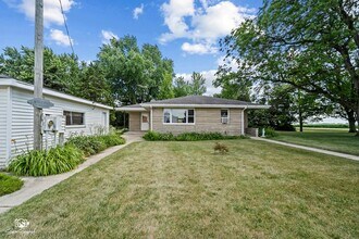 29221 Wilton Rd in Manhattan, IL - Building Photo - Building Photo