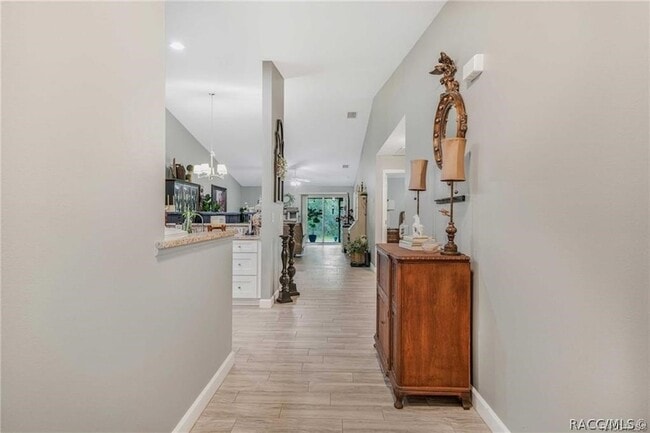 2142 S Gleneagle Terrace in Lecanto, FL - Foto de edificio - Building Photo