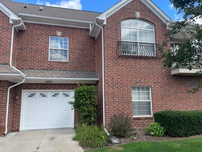 property at 54242 E Annsbury Cir