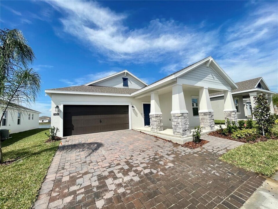 1424 Brentwood Dr in Kissimmee, FL - Building Photo