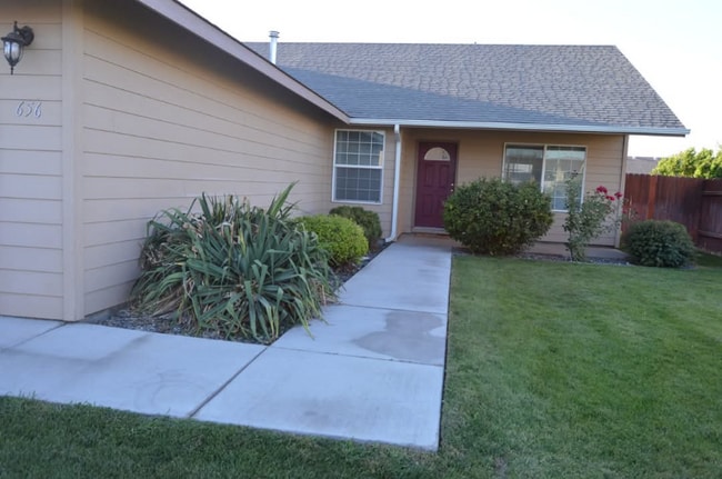 property at 656 W Pheasant Ave
