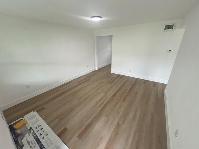 1457 W 31st St, Unit 1 in West Palm Beach, FL - Building Photo - Building Photo