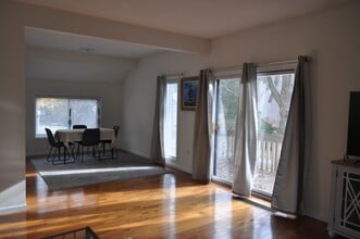 29 Crocus Ln in Avon, CT - Building Photo - Building Photo