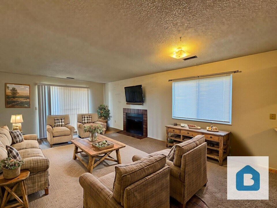 6940 Peyote Way in Colorado Springs, CO - Building Photo