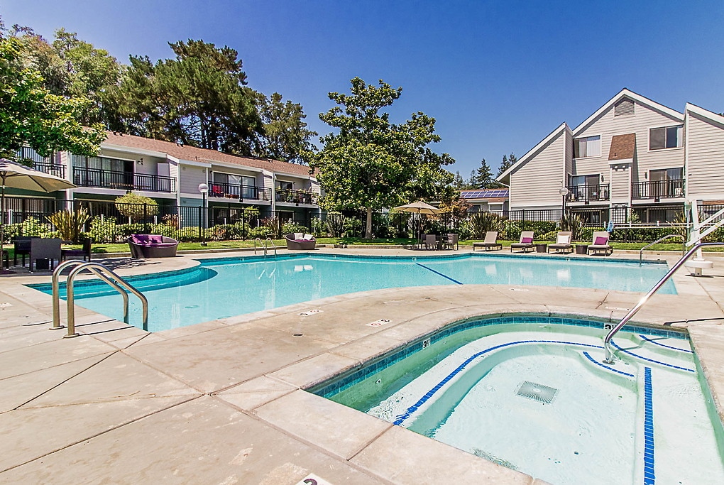 Brookside Oaks in Sunnyvale, CA - Foto de edificio