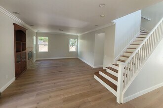 28455 Santa Catarina Rd in Santa Clarita, CA - Building Photo - Building Photo