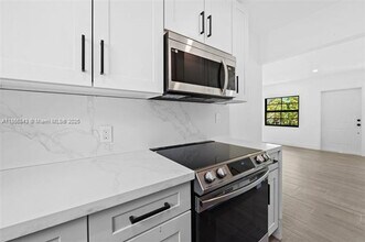 4222 NE 1st Ave in Miami, FL - Building Photo - Building Photo