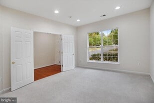 4903 Chaste Tree Pl in Woodbridge, VA - Building Photo