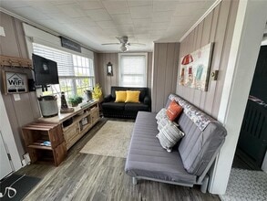 6 Guenther Ct in Narragansett, RI - Building Photo - Building Photo