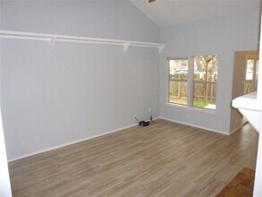 8410 Fathom Cir in Austin, TX - Building Photo - Building Photo