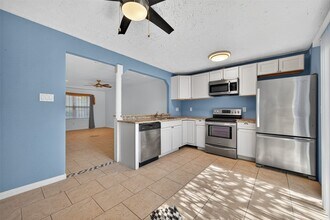 1701 Upland Dr in Houston, TX - Building Photo - Building Photo