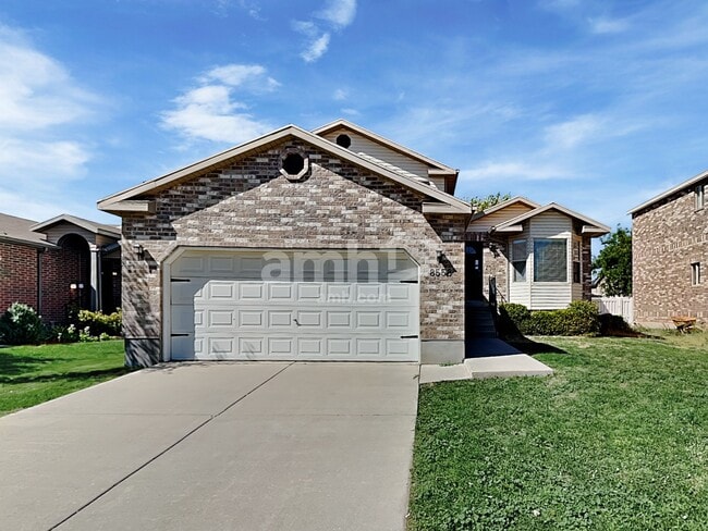 property at 8558 Laurel Oak Dr