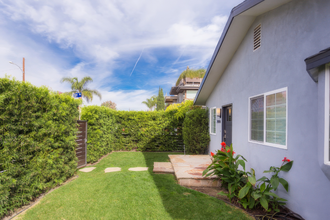 2404 Boone Ave in Los Angeles, CA - Building Photo - Building Photo