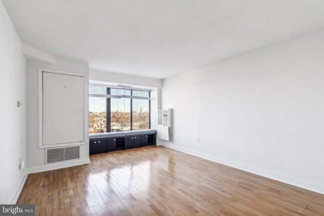 2001 Hamilton St in Philadelphia, PA - Building Photo - Building Photo