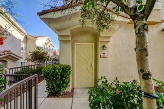 1500 Ruby Cliffs Ln, Unit 201 in Las Vegas, NV - Building Photo - Building Photo
