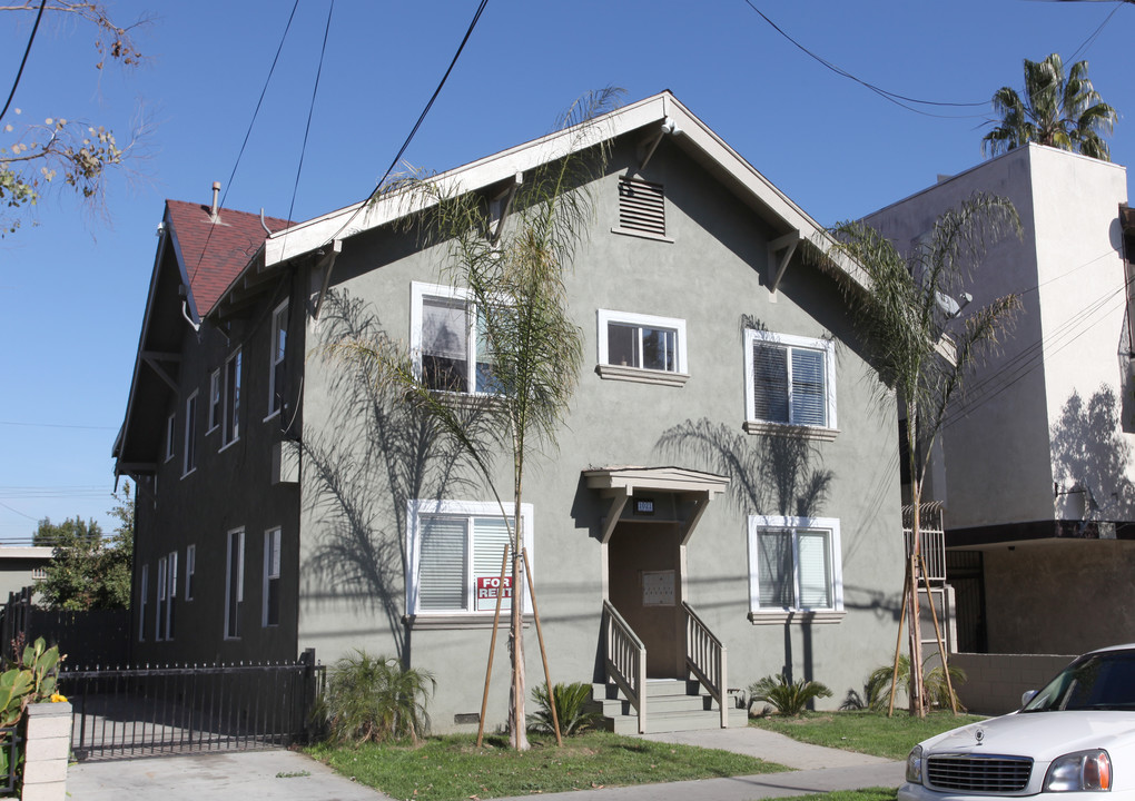 1021 E 5th St in Long Beach, CA - Building Photo