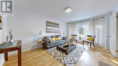 35 Aitken Cir in Markham, ON - Building Photo - Building Photo