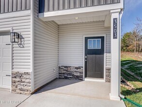 3503 Bisham Wood Ln in Powell, TN - Building Photo - Building Photo