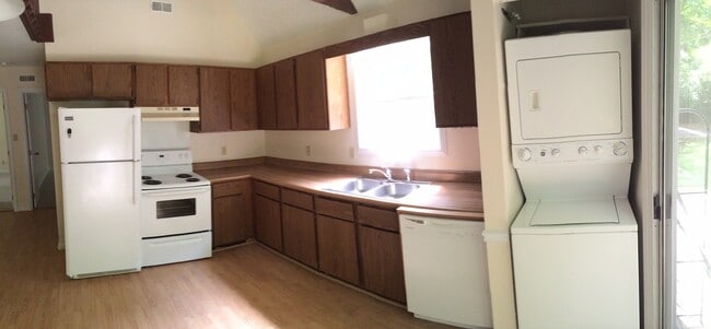 24 Gleewood Pl E in Durham, NC - Building Photo - Building Photo