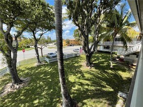344 SE 11th Ave in Pompano Beach, FL - Building Photo - Building Photo