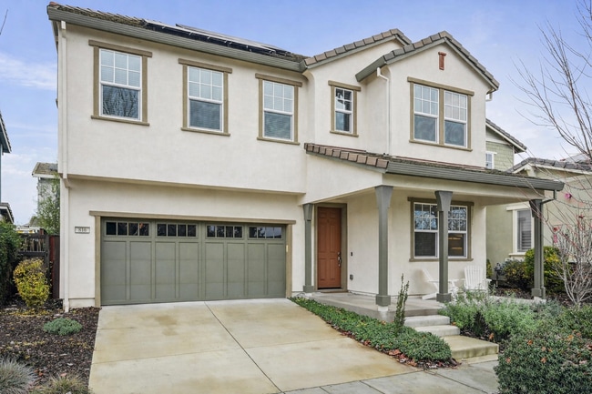 property at 816 Wellington Pl