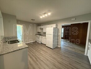719 SE 24th St in Ocala, FL - Building Photo - Building Photo