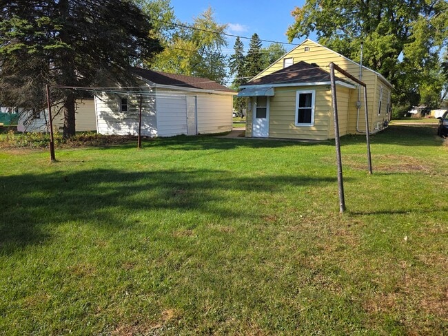 property at 420 16th St N