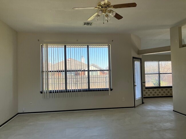 16300 Seminole Dr in Edmond, OK - Building Photo - Building Photo