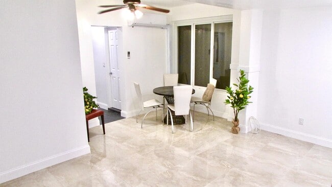 821 N 12th Ave in Hollywood, FL - Building Photo - Building Photo