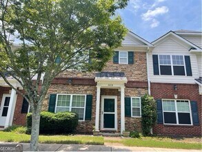 2818 Village Trce in East Point, GA - Building Photo - Building Photo