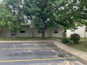 68 E 1st St, Unit 2 Bedroom in The Plains, OH - Building Photo - Building Photo