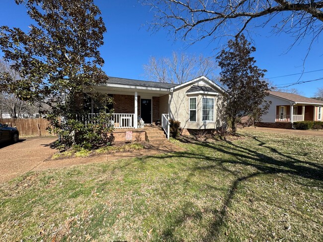 property at 920 Harpeth Bend Dr