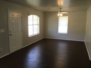 1012 NW 14th St in Moore, OK - Building Photo - Building Photo