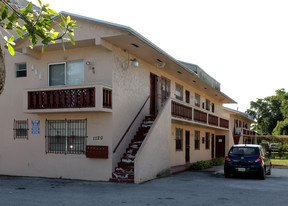 1120 W 77th St in Hialeah, FL - Building Photo