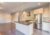 3020 Richmond St - 6