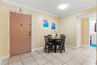 470 NW 20th St in Boca Raton, FL - Building Photo - Building Photo