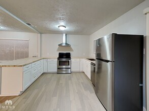 15218 Tresch Ln in Webster, TX - Building Photo - Building Photo