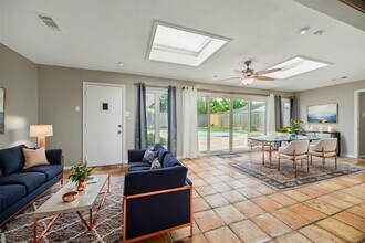 7222 Hartland St in Houston, TX - Building Photo - Building Photo