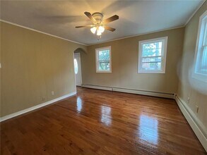 1287 1/2 S Broadway in East Providence, RI - Building Photo - Building Photo