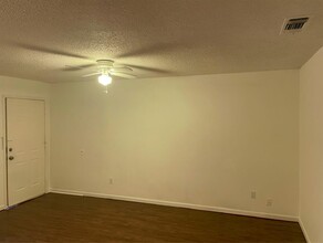 621 Race St-Unit -2 in Crowley, TX - Building Photo - Building Photo