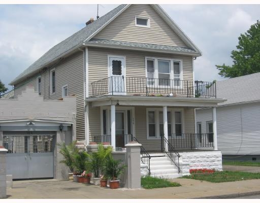 156 Hertel Ave in Buffalo, NY - Foto de edificio - Building Photo