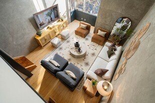 1048 F St in San Diego, CA - Building Photo