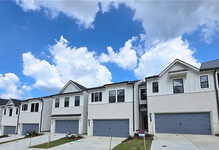 1103 Holland Rose Dr in Lawrenceville, GA - Building Photo