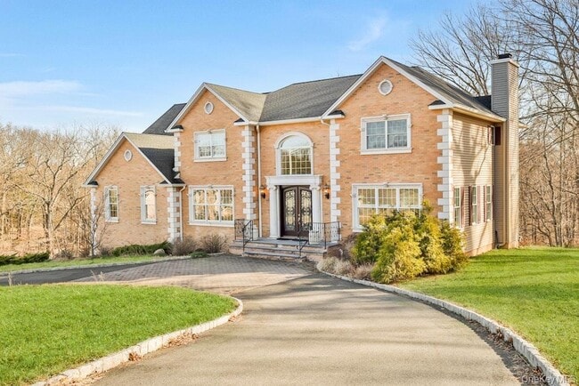 property at 34 Renfrew Rd