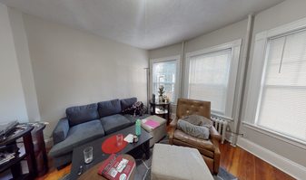 5 Eustis St, Unit 1R in Cambridge, MA - Building Photo