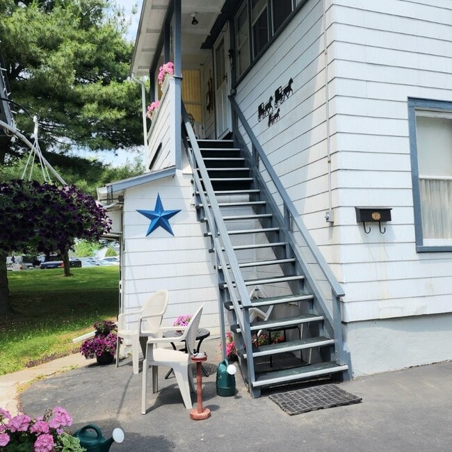 318 W William St in Corning, NY - Building Photo - Building Photo